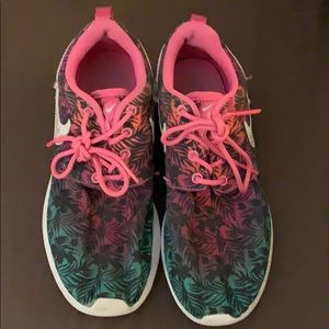 Nike Floral Print Ombré Roshes 👟